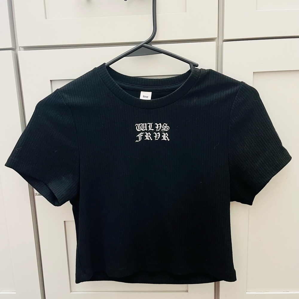 Darc Sport Wolves Forever Cropped Tee